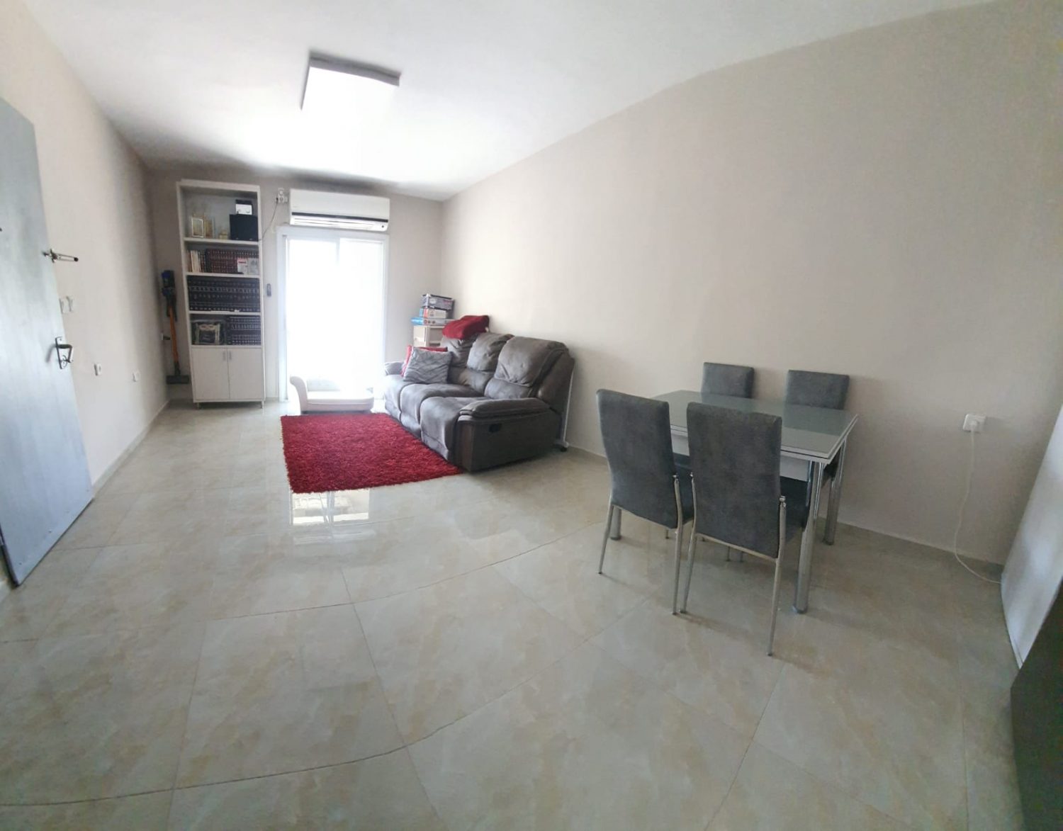 דירת 3.5 חדרים משופצת ויפה בשכונת גילה ירושלים